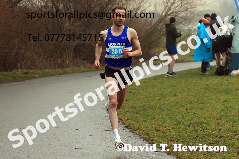 Senior Men and Over-35s to 49s Mens 2025 NECAA Royal Signals Road Relays Champs.,  Hetton Lyons Country Park, Hetton le Hole, County Durham. Photo: David T. Hewitson/Sports for All Pics